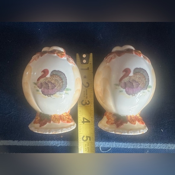 BELLA CASA By Ganz Turkey Gravy Boat Salt & Pepper Shakers 3 Pc Thanksgiving Set - Picture 7 of 12